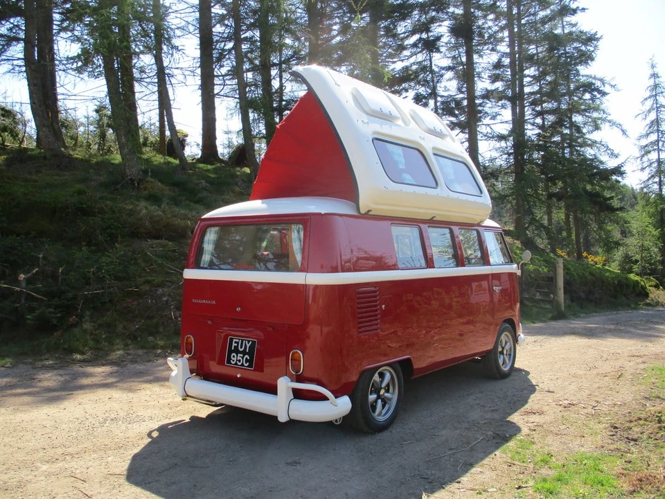 1965 Volkswagen Split-Window Camper - Image 20 of 30