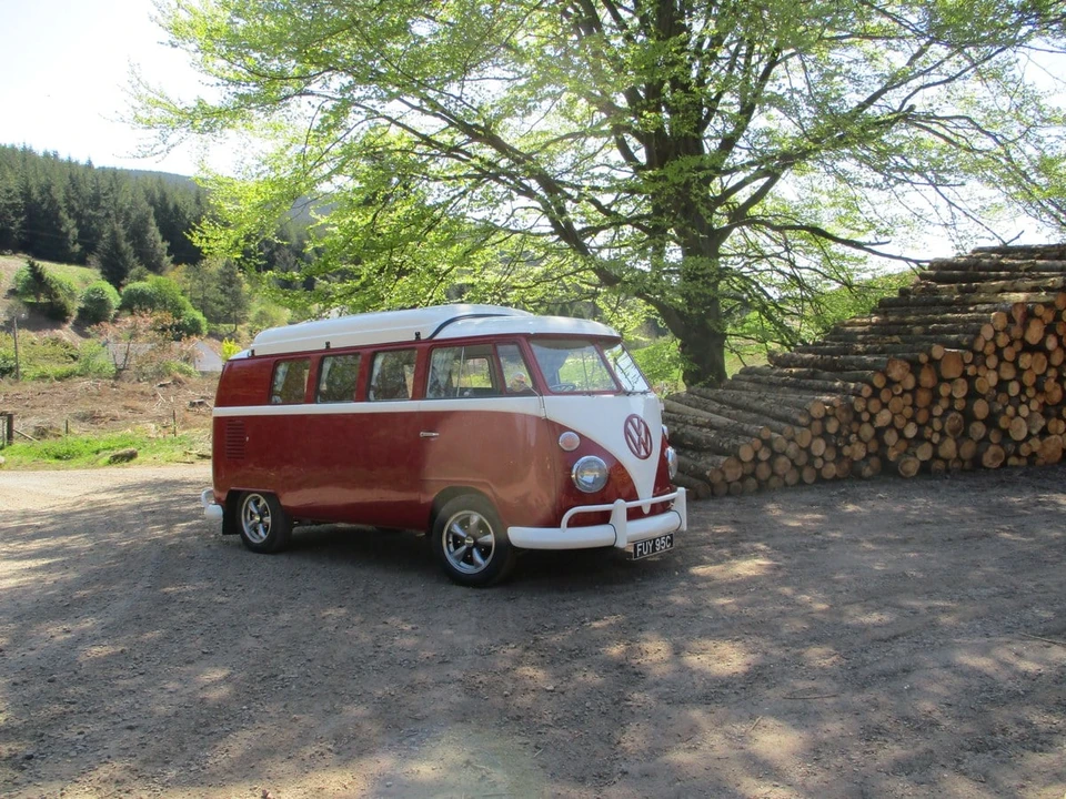 1965 Volkswagen Split-Window Camper - Image 25 of 30