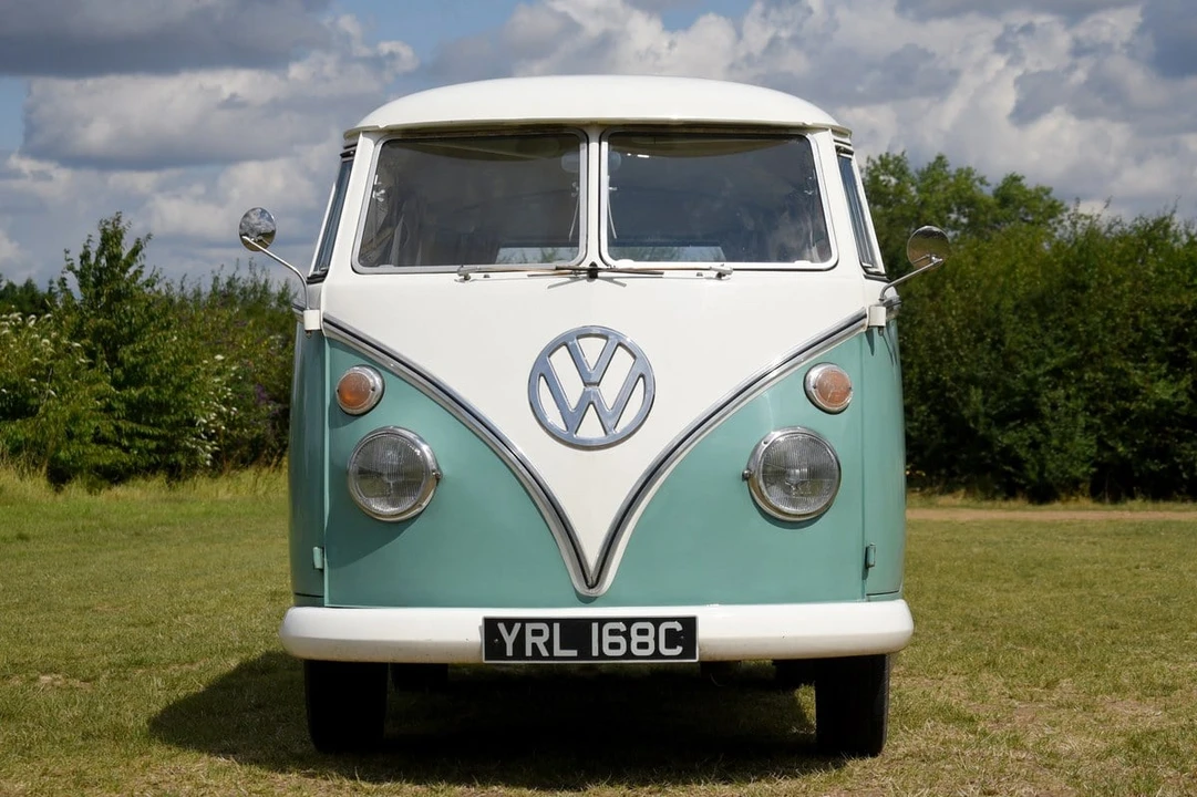 1965 Volkswagen Split-Window Camper - Image 4 of 30