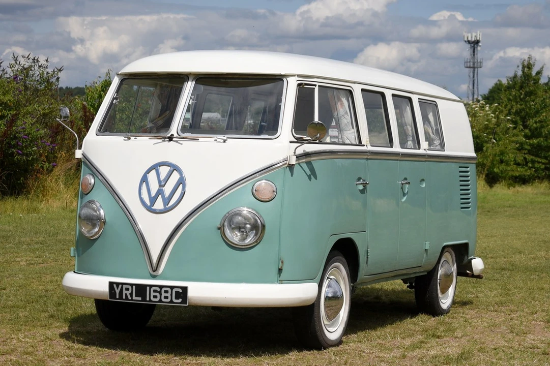 1965 Volkswagen Split-Window Camper - Image 16 of 30