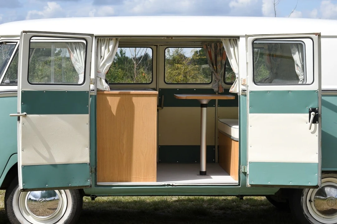 1965 Volkswagen Split-Window Camper - Image 30 of 30