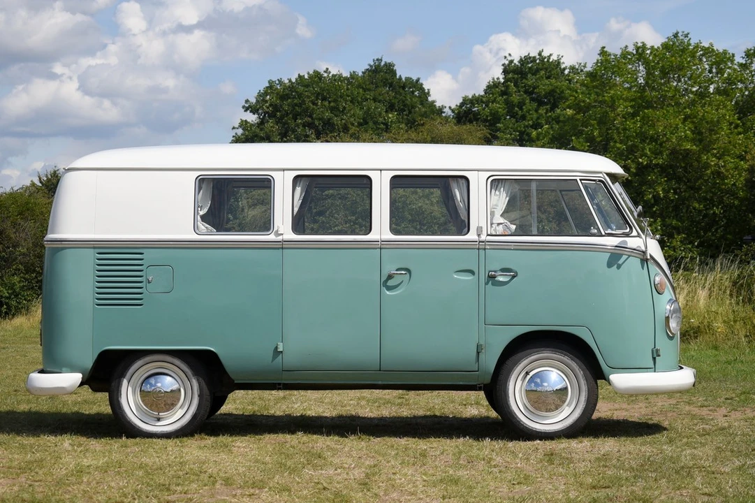 1965 Volkswagen Split-Window Camper - Image 10 of 30
