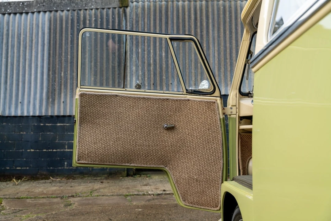1965 Volkswagen Split-Window Bus - Image 14 of 30