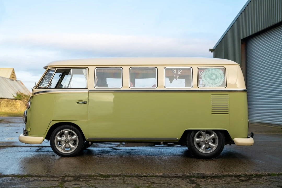 1965 Volkswagen Split-Window Bus - Image 5 of 30
