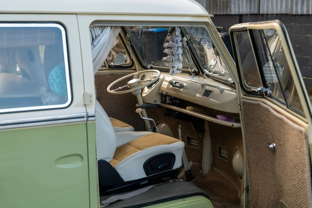 1965 Volkswagen Split-Window Bus - Image 9 of 30