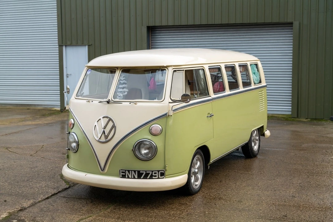 1965 Volkswagen Split-Window Bus - Image 4 of 30