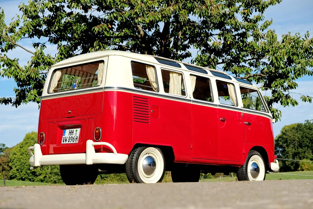 1965 Volkswagen Split-Window Bus - Image 30 of 31