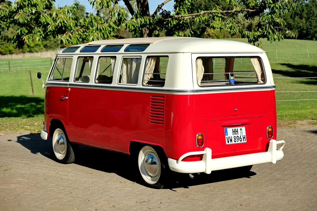 1965 Volkswagen Split-Window Bus - Image 3 of 31