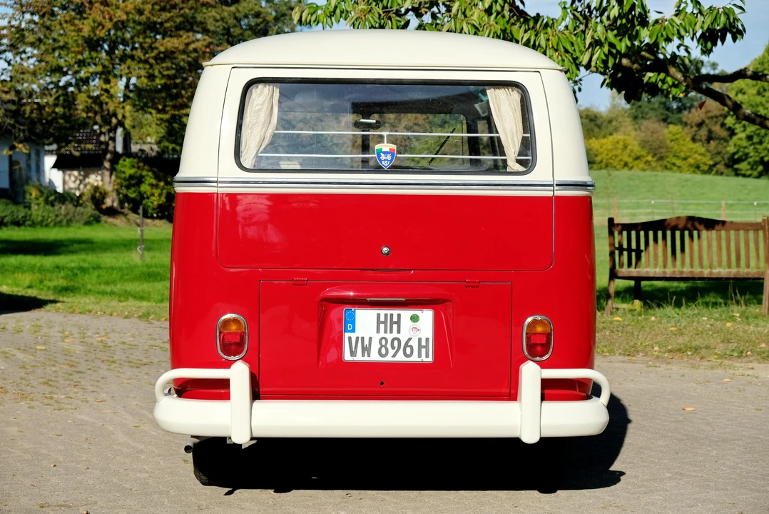 1965 Volkswagen Split-Window Bus - Image 2 of 31