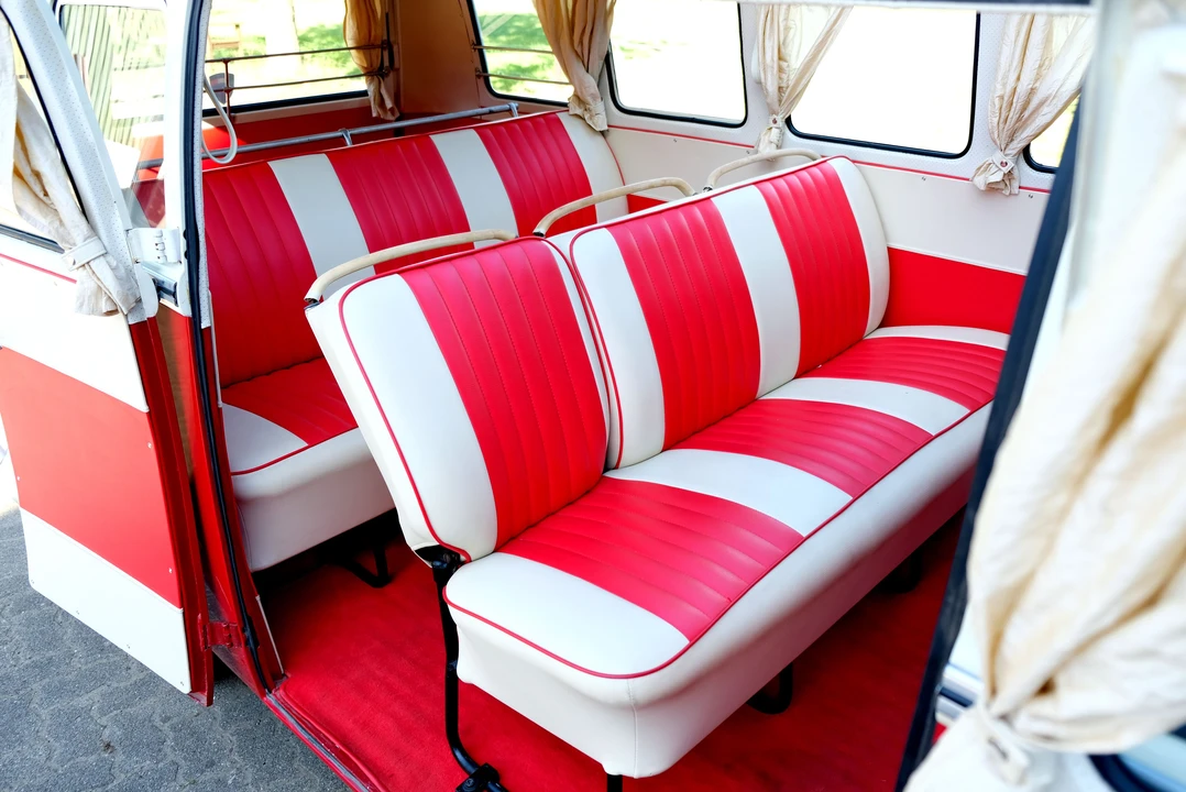 1965 Volkswagen Split-Window Bus - Image 24 of 31