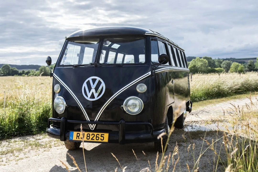 1965 Volkswagen Split-Window Bus - Image 14 of 31