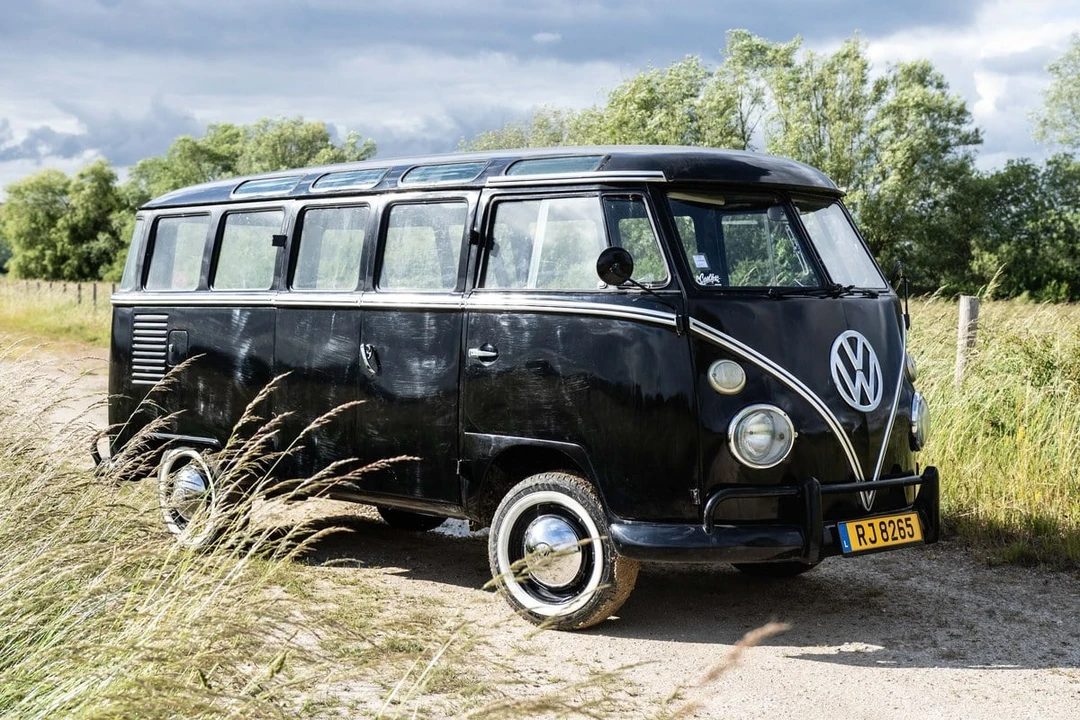 1965 Volkswagen Split-Window Bus - Image 4 of 31