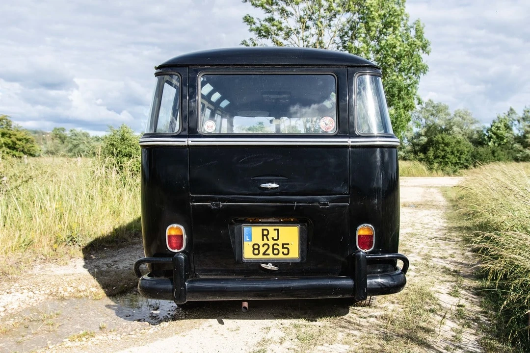 1965 Volkswagen Split-Window Bus - Image 7 of 31