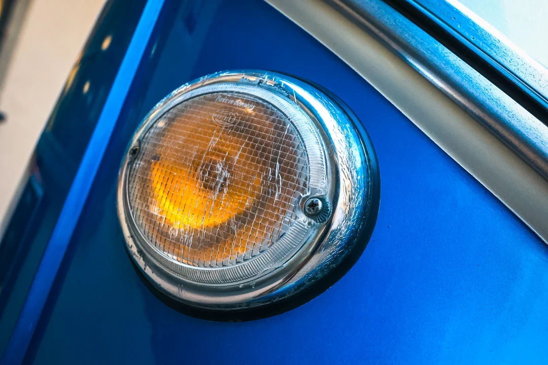 1965 Volkswagen Split-Window Camper - Image 13 of 31