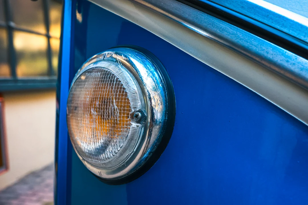 1965 Volkswagen Split-Window Camper - Image 14 of 31