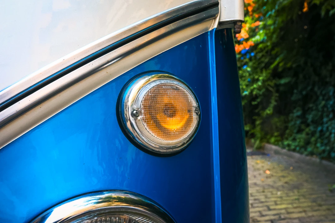 1965 Volkswagen Split-Window Camper - Image 16 of 31
