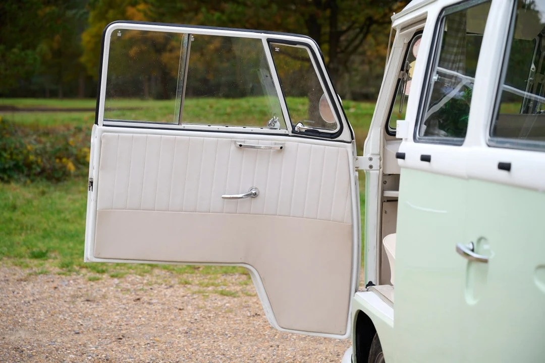 1965 Volkswagen Split-Window Camper - Image 19 of 30