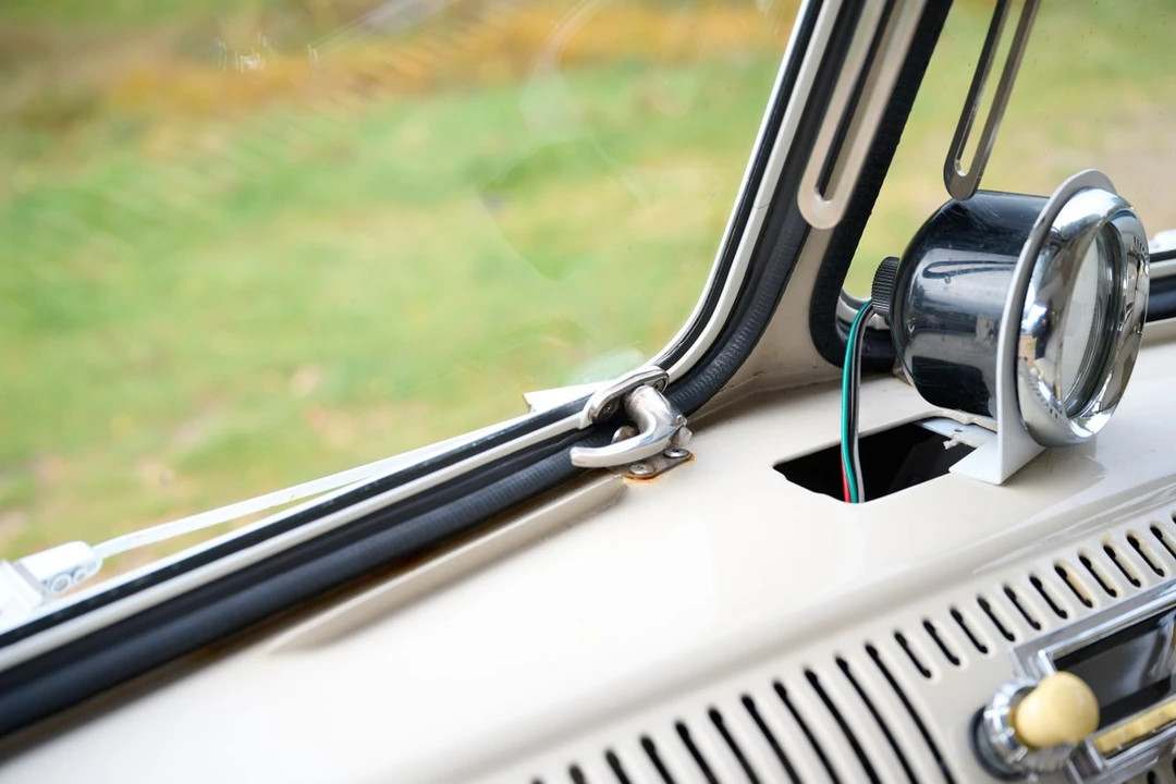 1965 Volkswagen Split-Window Camper - Image 30 of 30