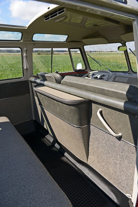 1965 Volkswagen Split-Window Bus - Image 21 of 31