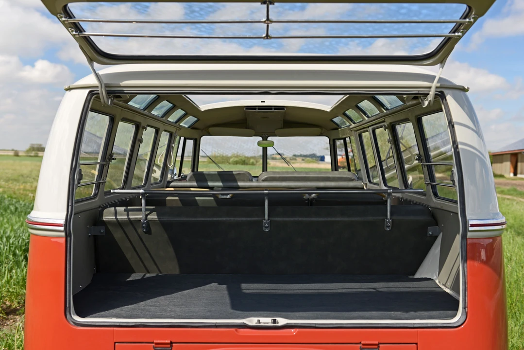 1965 Volkswagen Split-Window Bus - Image 3 of 31
