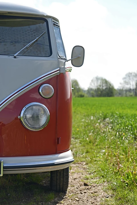 1965 Volkswagen Split-Window Bus - Image 7 of 31