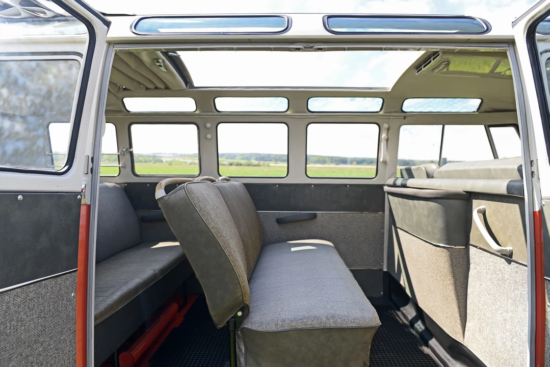 1965 Volkswagen Split-Window Bus - Image 28 of 31