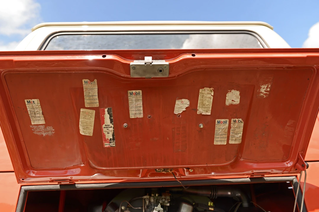 1965 Volkswagen Split-Window Bus - Image 29 of 31