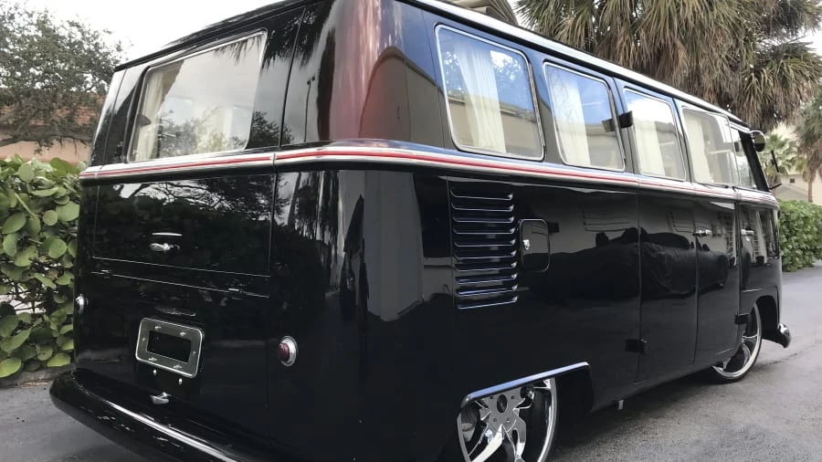1965 Volkswagen Split-Window Bus - Image 3 of 12
