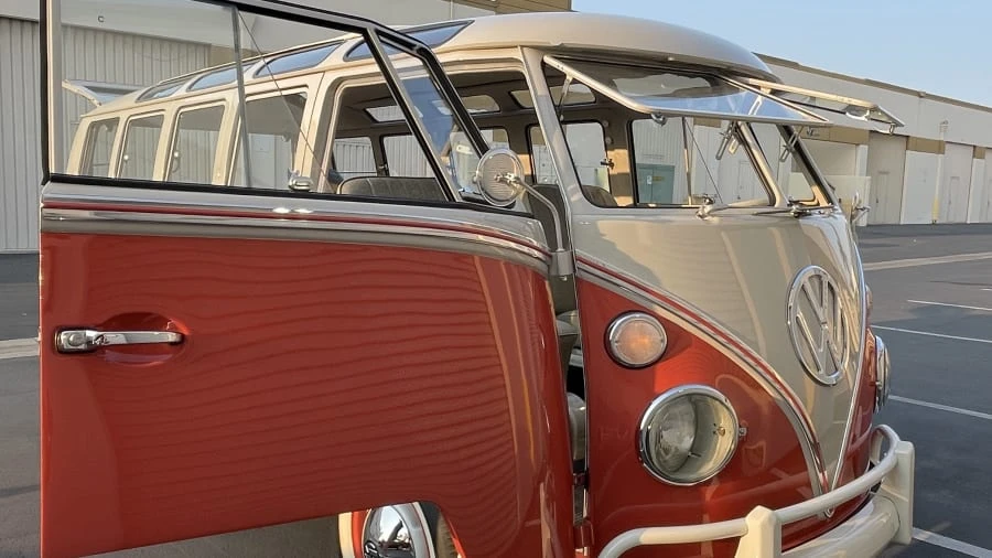 1965 Volkswagen Split-Window Bus - Image 19 of 31