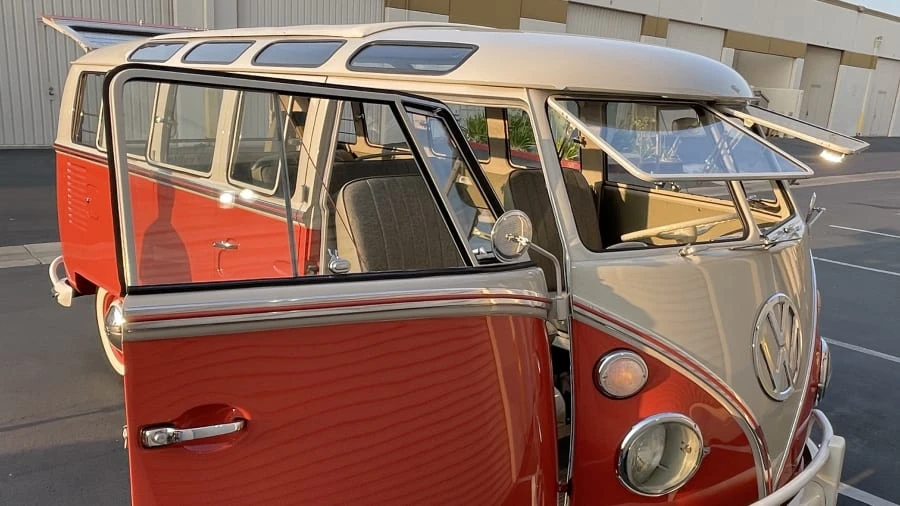 1965 Volkswagen Split-Window Bus - Image 21 of 31