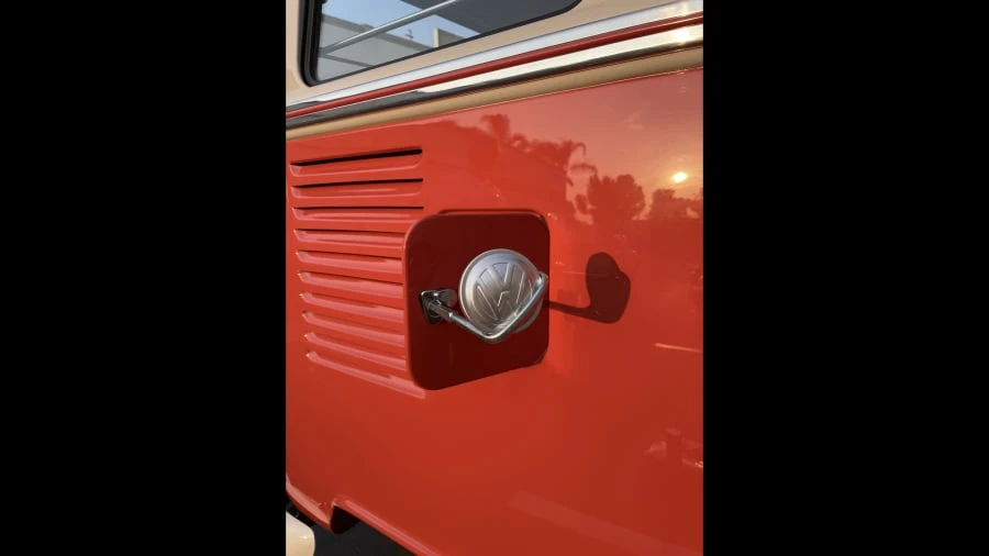 1965 Volkswagen Split-Window Bus - Image 22 of 31