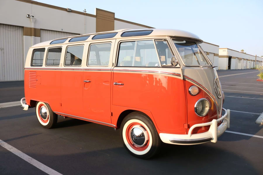 1965 Volkswagen Split-Window Bus - Image 23 of 31