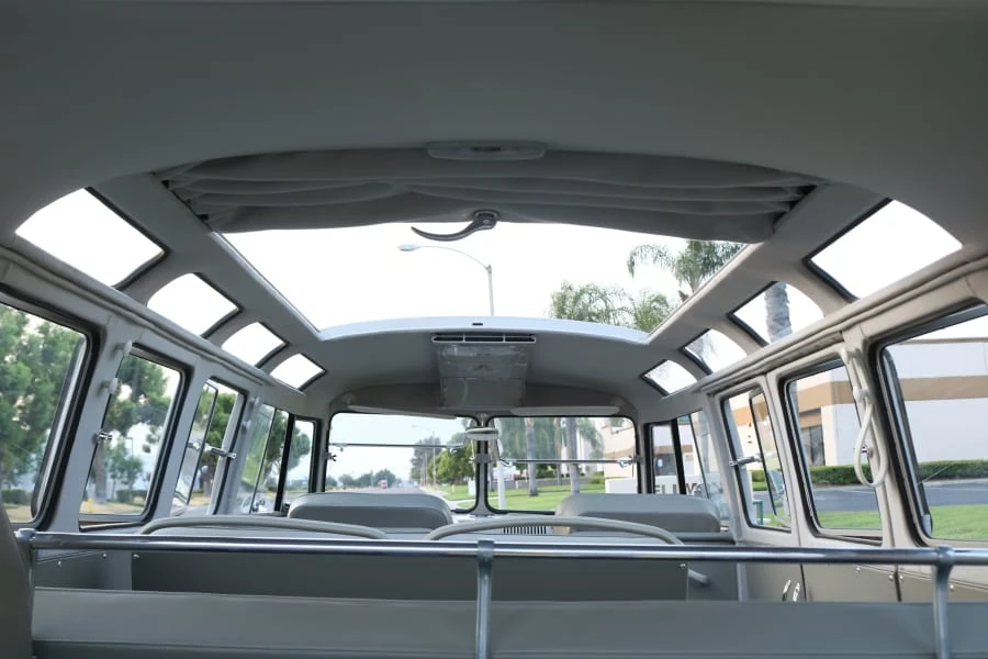 1965 Volkswagen Split-Window Bus - Image 9 of 31