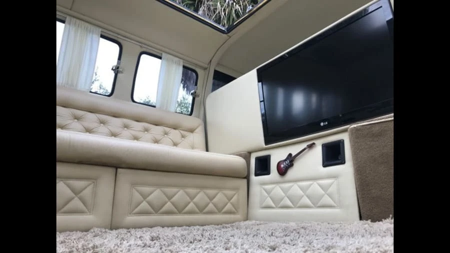 1965 Volkswagen Split-Window Bus - Image 5 of 25