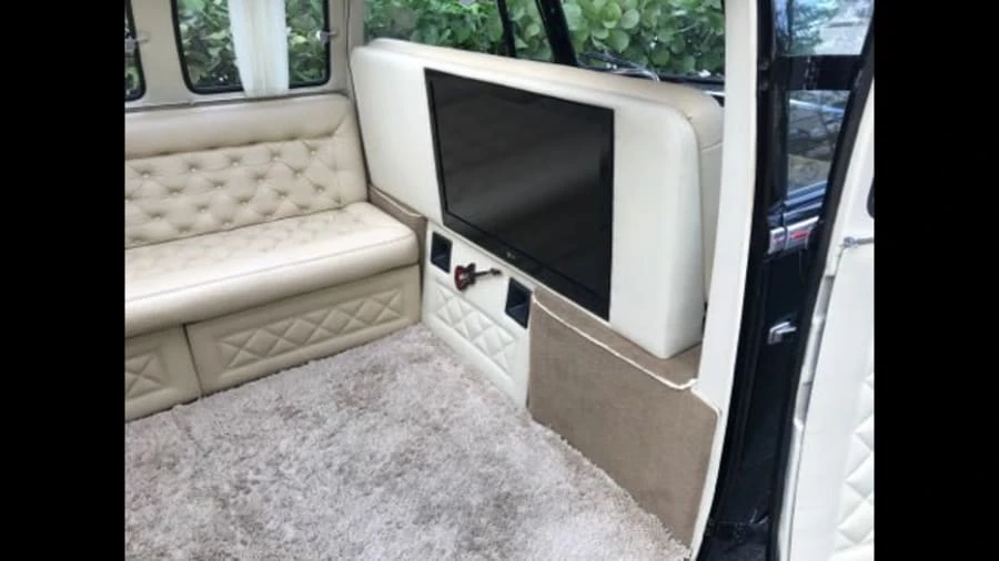 1965 Volkswagen Split-Window Bus - Image 9 of 25