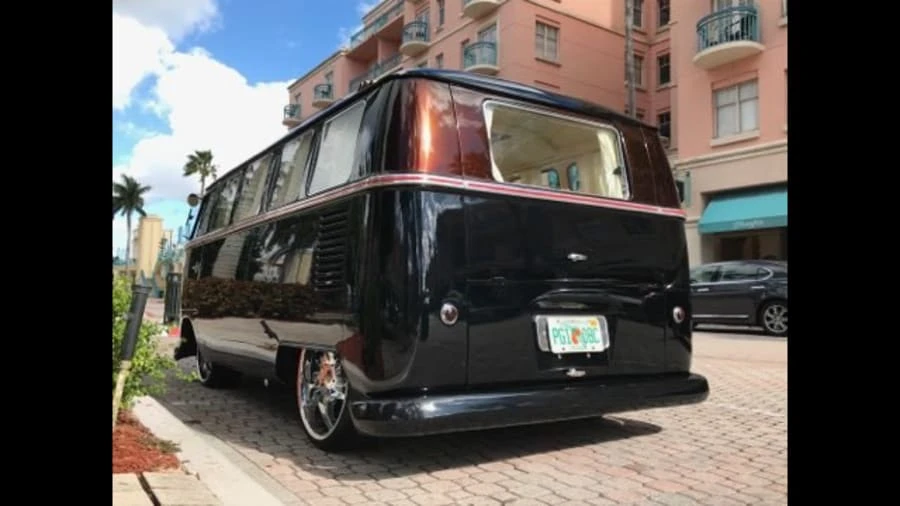 1965 Volkswagen Split-Window Bus - Image 2 of 25