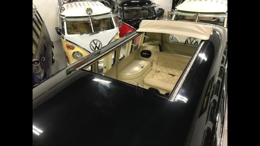 1965 Volkswagen Split-Window Bus - Image 24 of 25