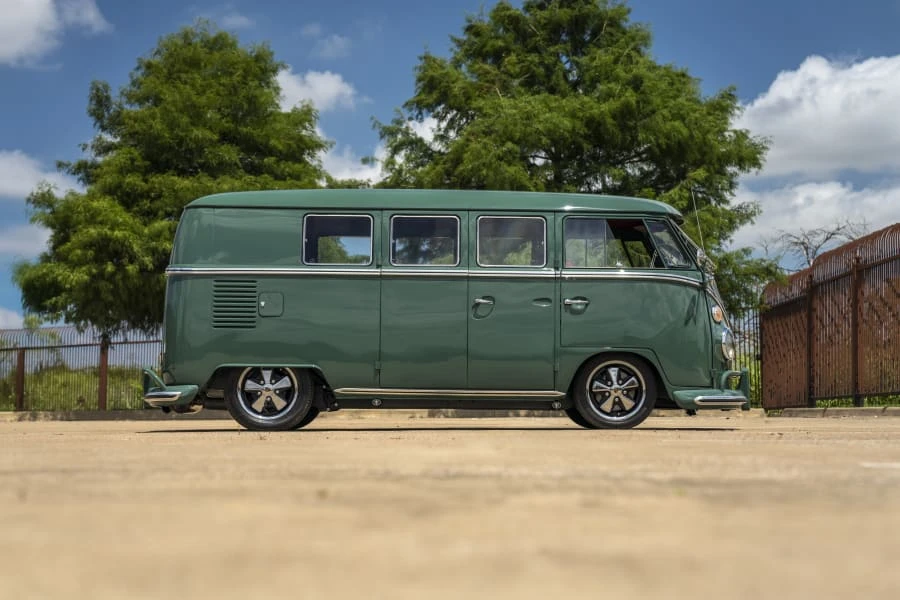 1965 Volkswagen Split-Window Bus - Image 2 of 31