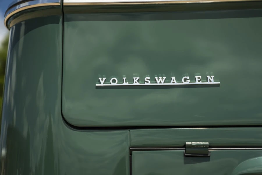 1965 Volkswagen Split-Window Bus - Image 11 of 31