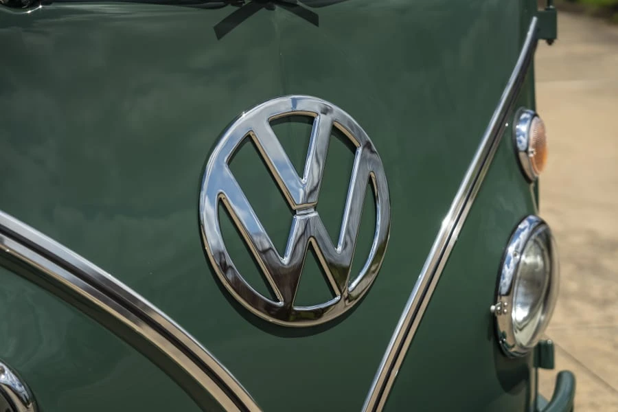1965 Volkswagen Split-Window Bus - Image 14 of 31
