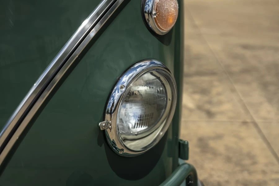 1965 Volkswagen Split-Window Bus - Image 18 of 31