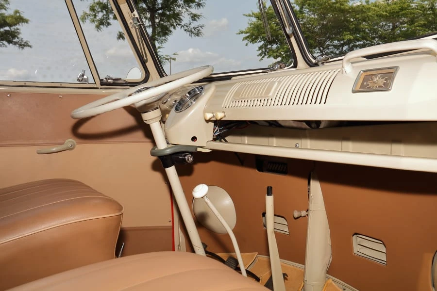 1965 Volkswagen Split-Window Bus - Image 21 of 24