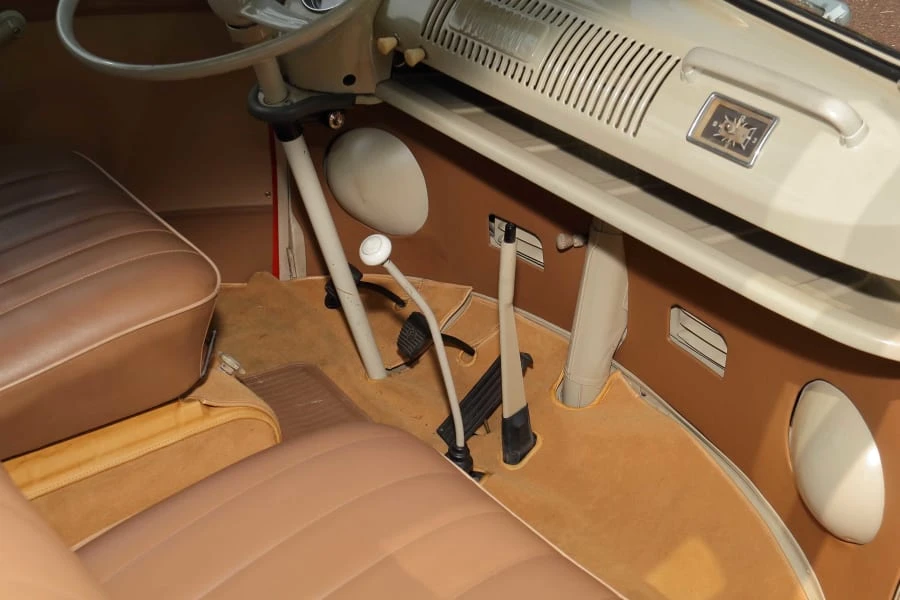1965 Volkswagen Split-Window Bus - Image 20 of 24