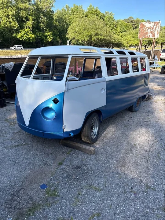 1965 Volkswagen Split-Window Bus - Image 2 of 7