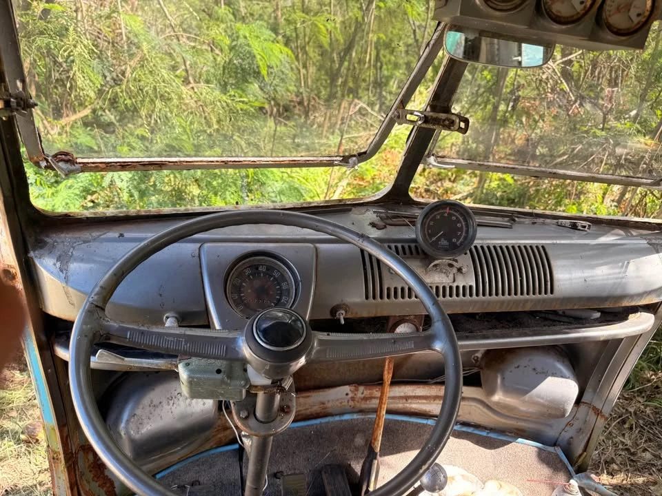 1965 Volkswagen Split-Window Bus - Image 6 of 15