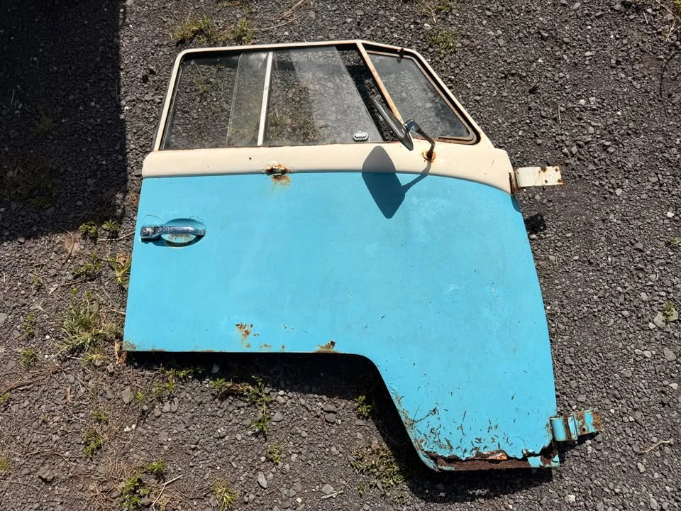 1965 Volkswagen Split-Window Bus - Image 14 of 15