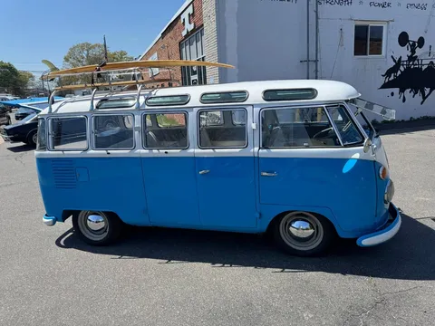 1965 Volkswagen Split-Window Bus - Image 2 of 20