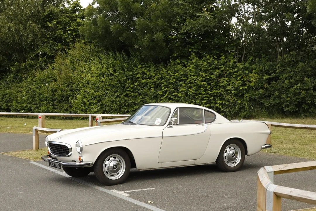 1965 Volvo 1800S - Image 13 of 30