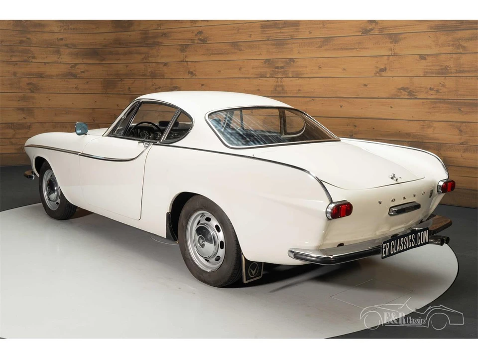 1965 Volvo 1800S - Image 9 of 29