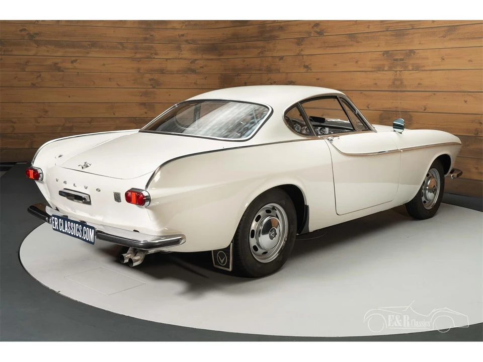 1965 Volvo 1800S - Image 11 of 29